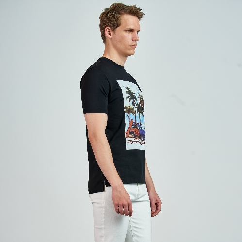 Picture of Giovane G. Designers T-shirt