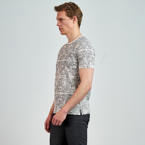 Picture of Giovane G. Designers T-shirt