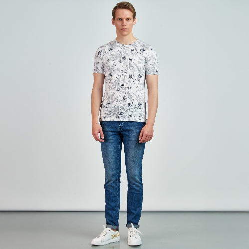 Picture of Giovane G. Designers T-shirt