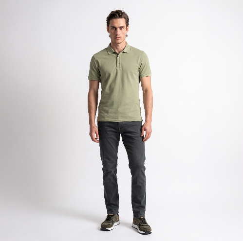 Picture of Giovane G. Designers T-shirt