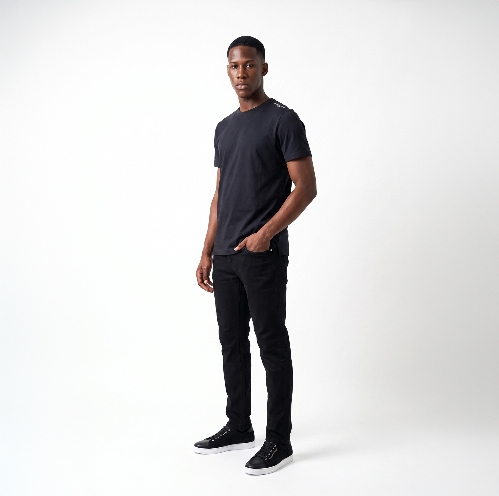 Picture of Giovane G. Designers T-shirt