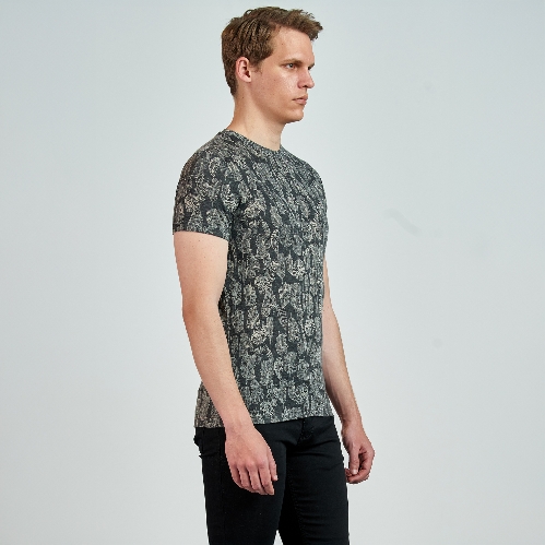 Picture of Giovane G. Designers T-shirt